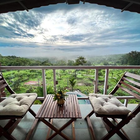 Narsinge Mars Jungle Adventure Stud Farm With Private Jacuzzi 빌라 외부 사진